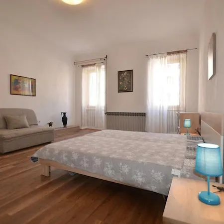 Yulia Guest house