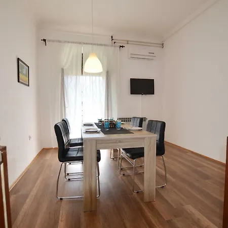 Yulia Guest house